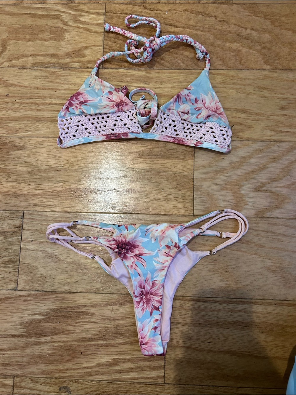 Frankie’s Bikinis